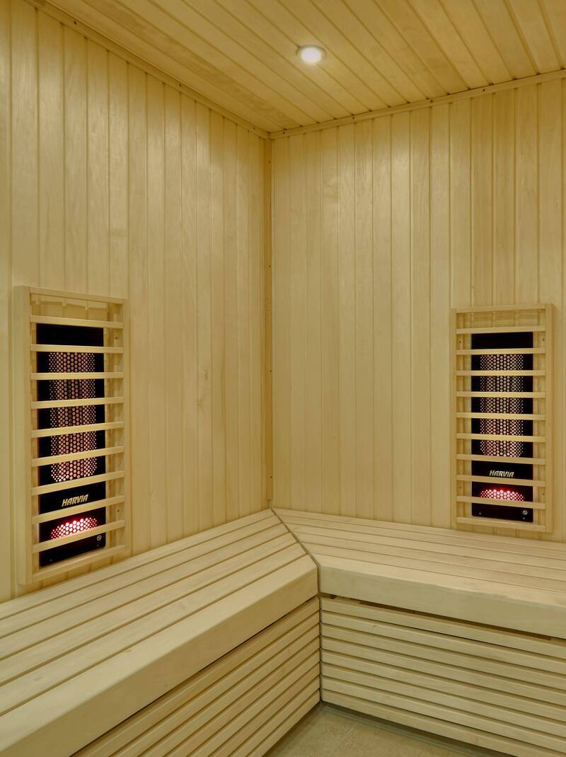 Infra-red sauna